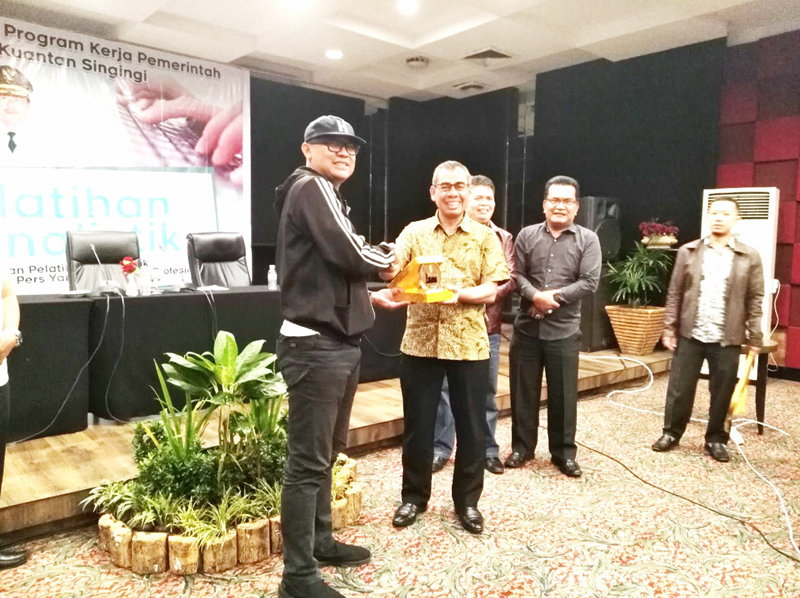 Bupati Mursini Ajak Insan Pers Bersama Membangun Masyarakat Kuantan Singingi